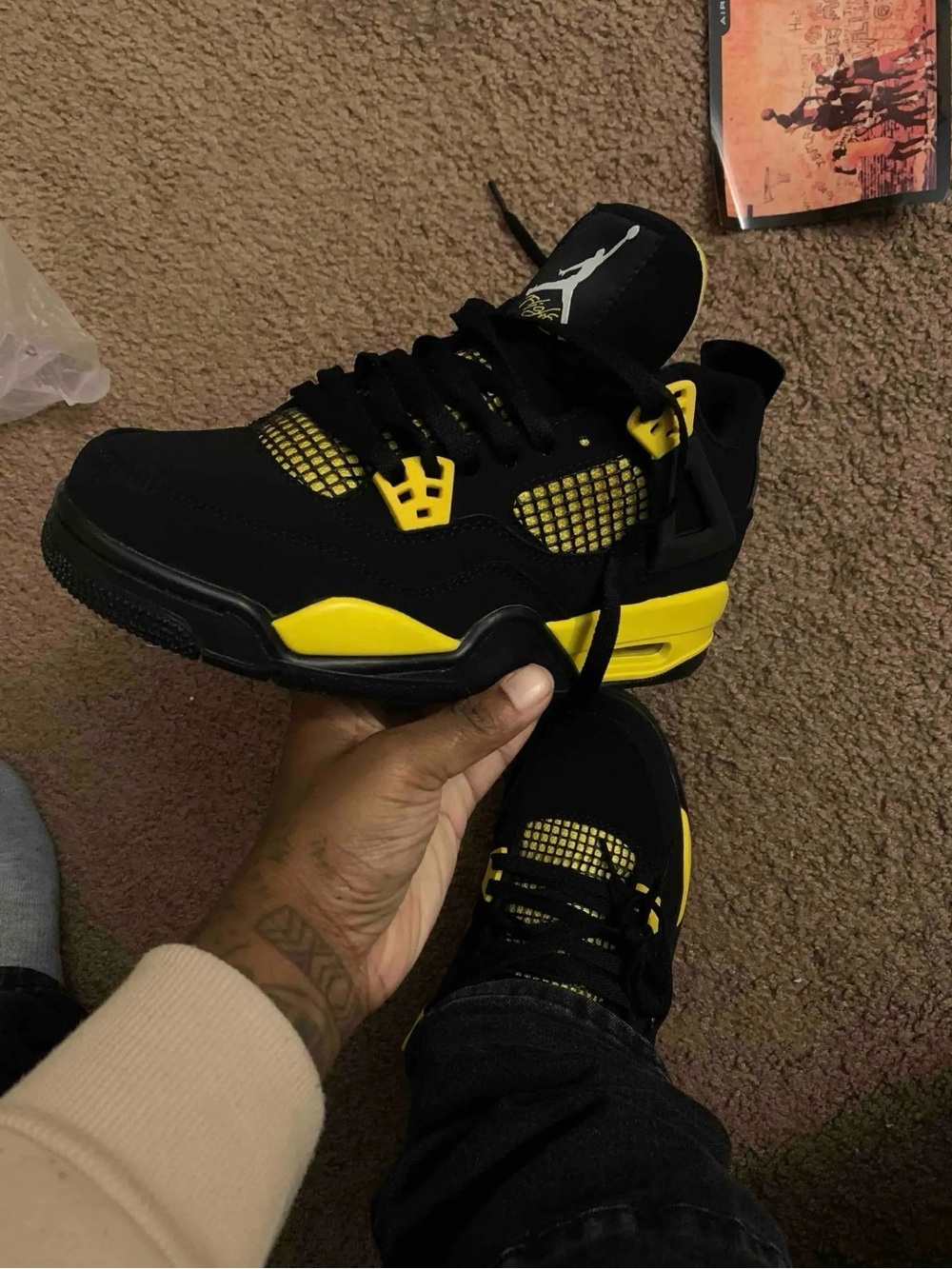 Air Jordan 4 Retro Thunder Black/Yellow Sneakers